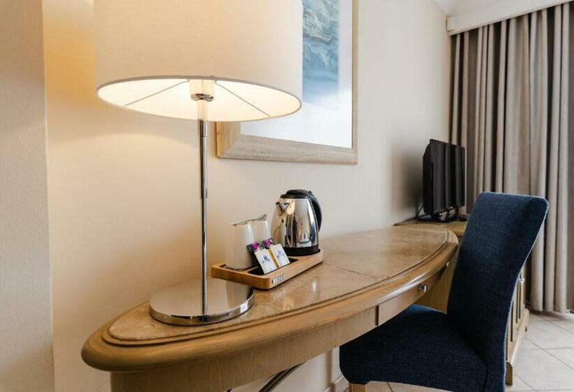 اتاق استاندارد با چشمانداز باغ, Maritim Antonine Hotel & Spa