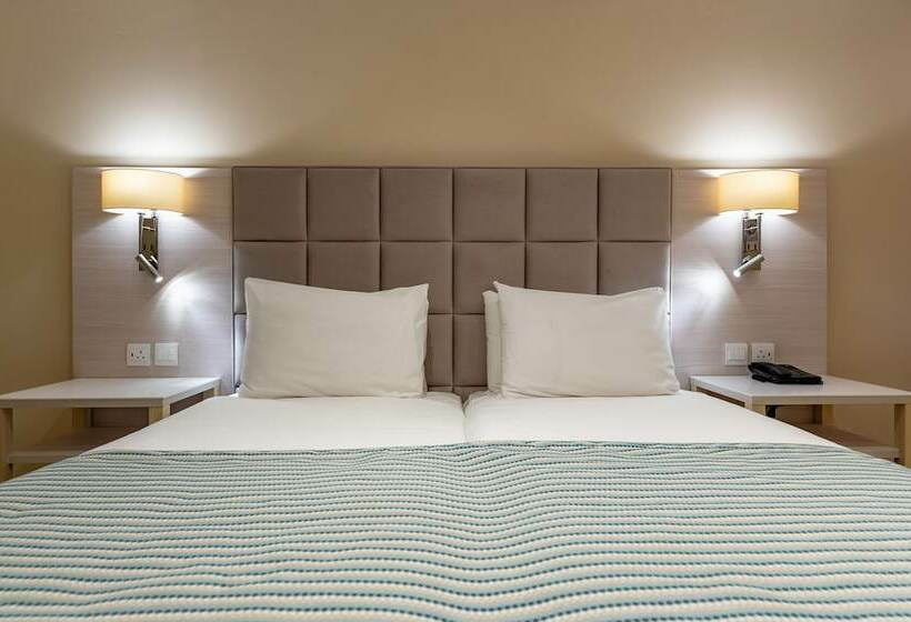 اتاق اکونومی, Maritim Antonine Hotel & Spa