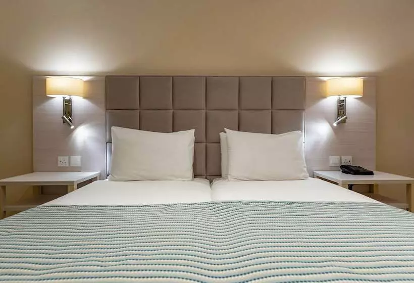 エコノミールーム, Maritim Antonine Hotel & Spa