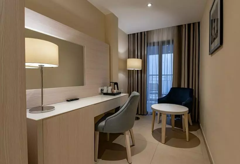 エコノミールーム, Maritim Antonine Hotel & Spa