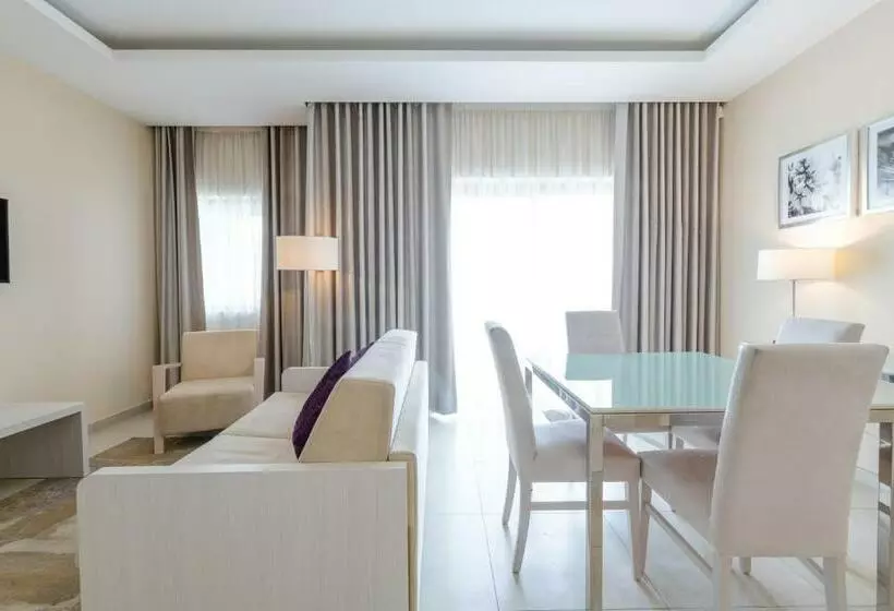 ハイドロマッサージバス付きスイート, Maritim Antonine Hotel & Spa