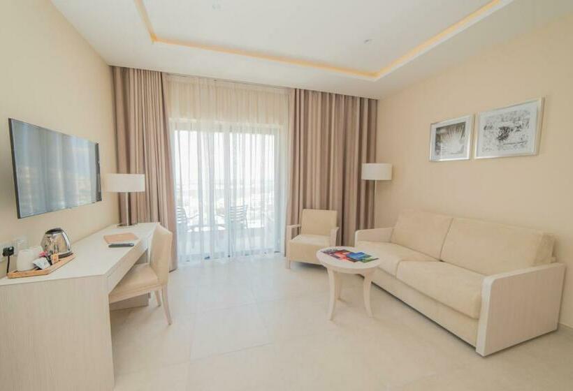 سوییت خانوادگی, Maritim Antonine Hotel & Spa