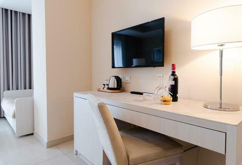 سوییت جونیور لوکس, Maritim Antonine Hotel & Spa