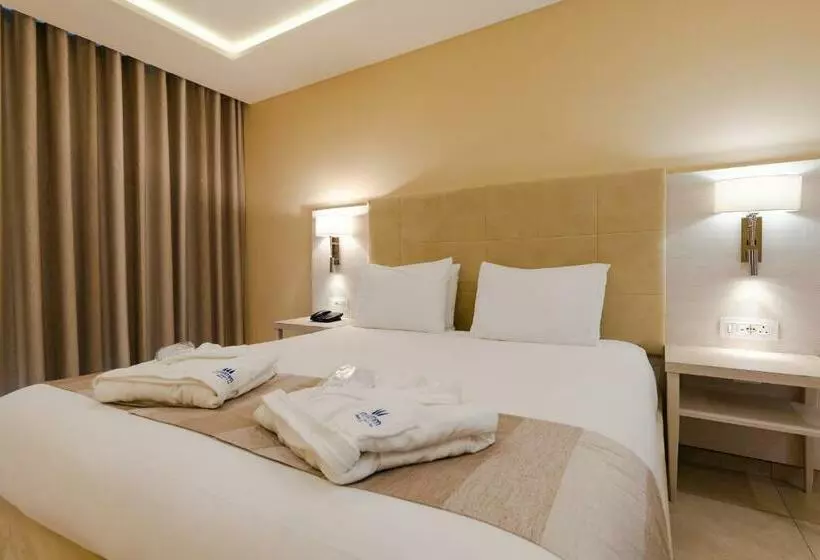 バルコニー付きデラックスルーム, Maritim Antonine Hotel & Spa