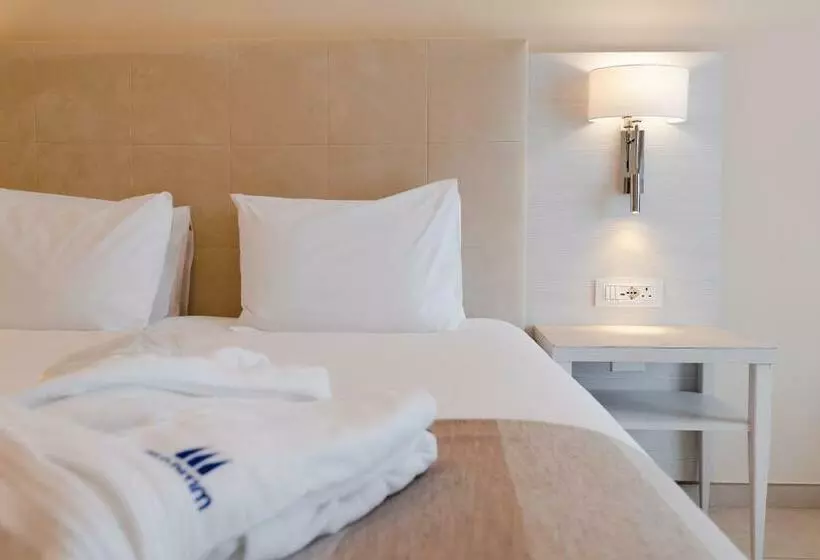 ガーデンビューデラックスルーム, Maritim Antonine Hotel & Spa