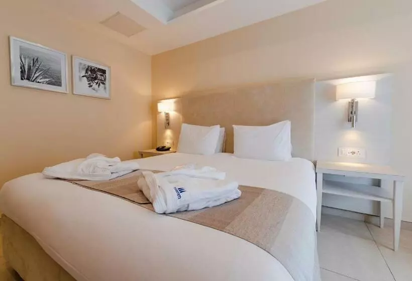 ガーデンビューデラックスルーム, Maritim Antonine Hotel & Spa