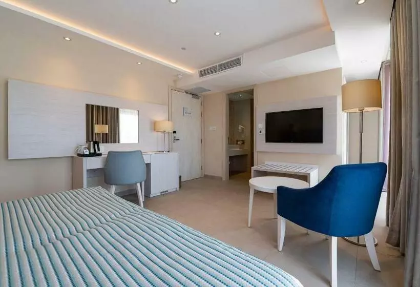ガーデンビューデラックスルーム, Maritim Antonine Hotel & Spa