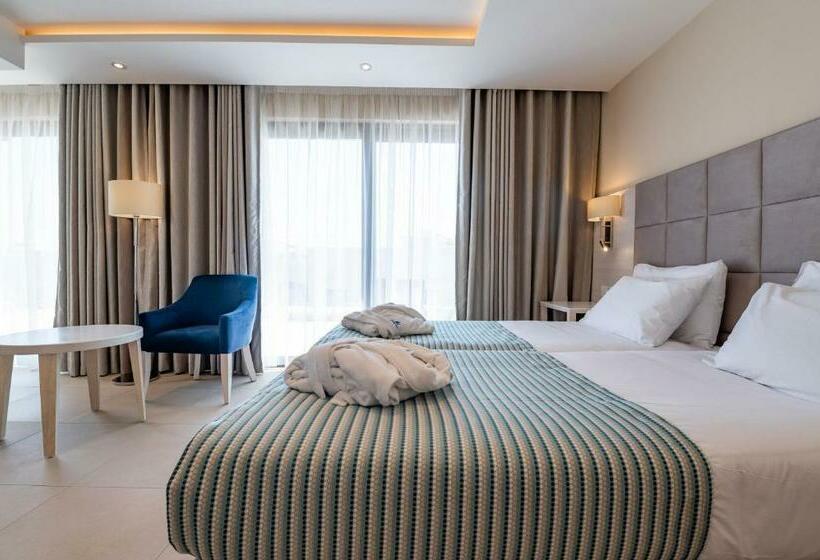 اتاق لوکس با چشم‌انداز باغ, Maritim Antonine Hotel & Spa
