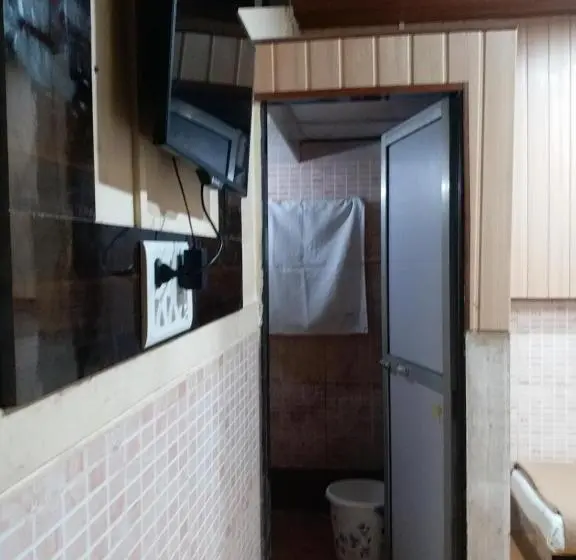 Economy Triple Room, Regal Plaza