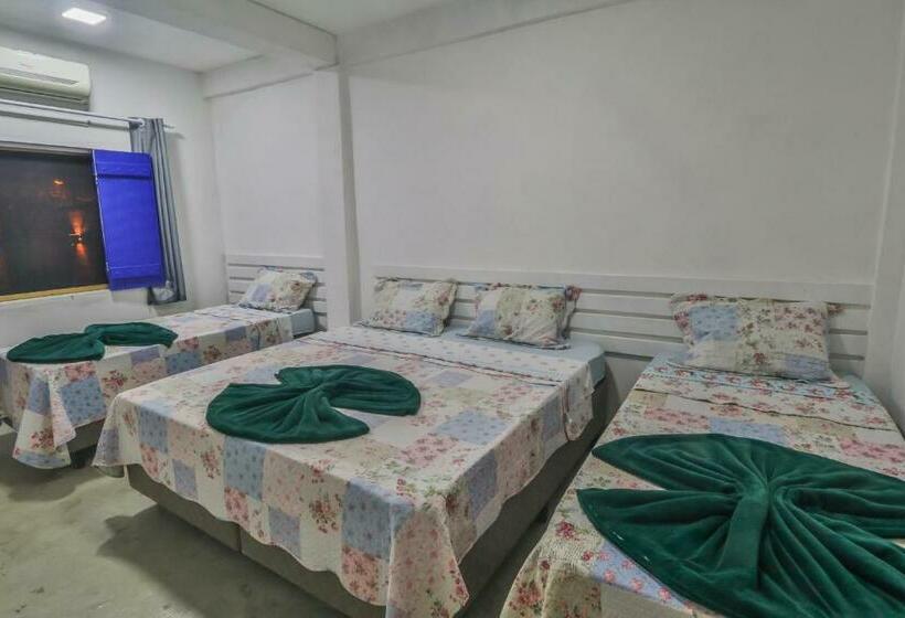 חדר סטנדרט לארבעה, La Gloria House