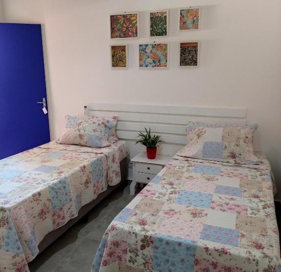 סוויטה, La Gloria House