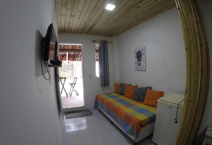 סוויטה, La Gloria House