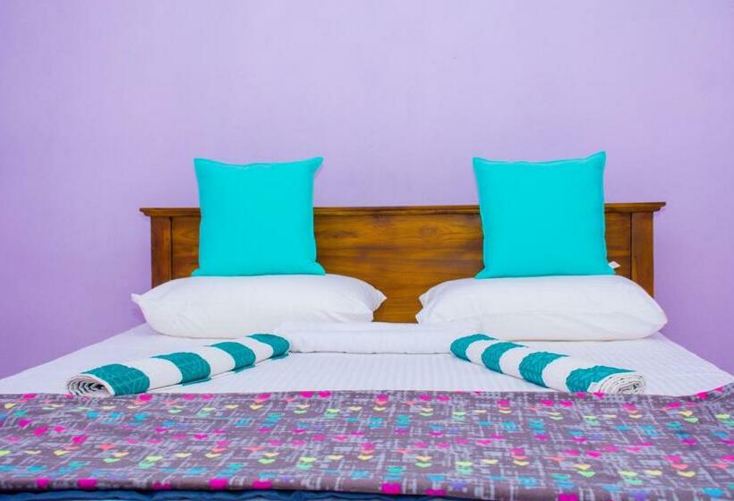 غرفة ديلوكس, Gloriya Mathews