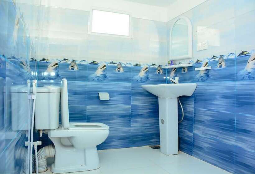 غرفة ديلوكس, Gloriya Mathews