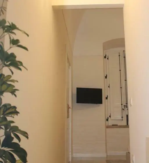 スタンダード４人部屋, B&b Palazzo Rochira