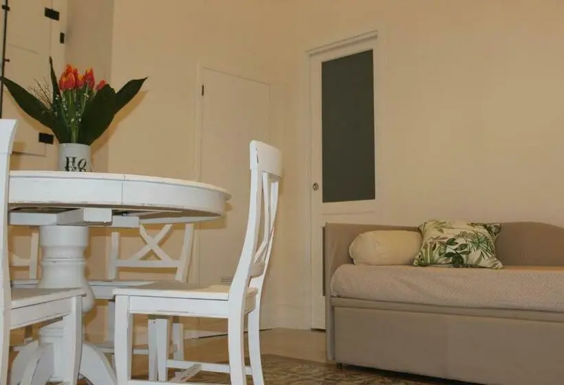 スタンダード４人部屋, B&b Palazzo Rochira
