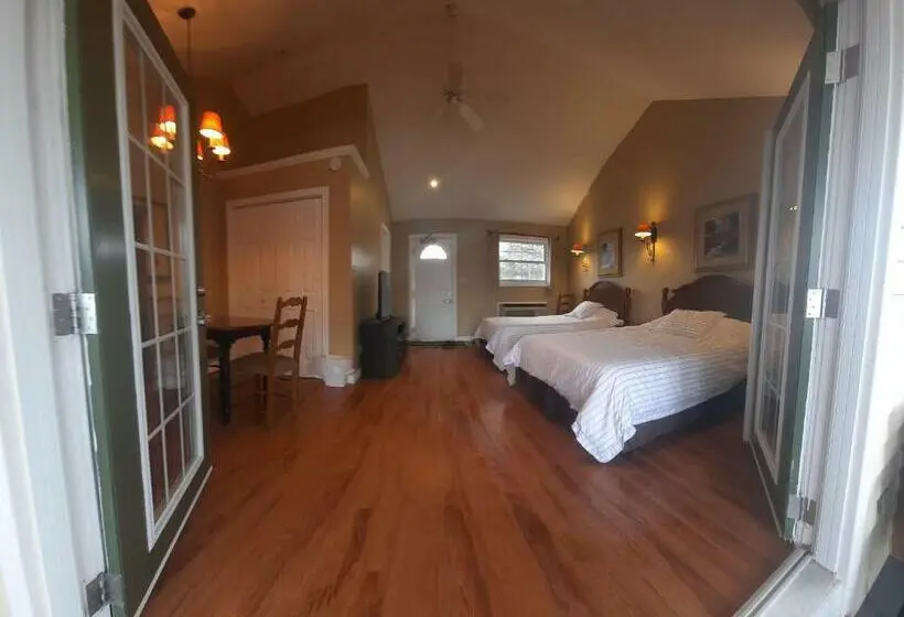 スタンダードインサイドビュールーム, The Burleigh Falls Inn & Suites