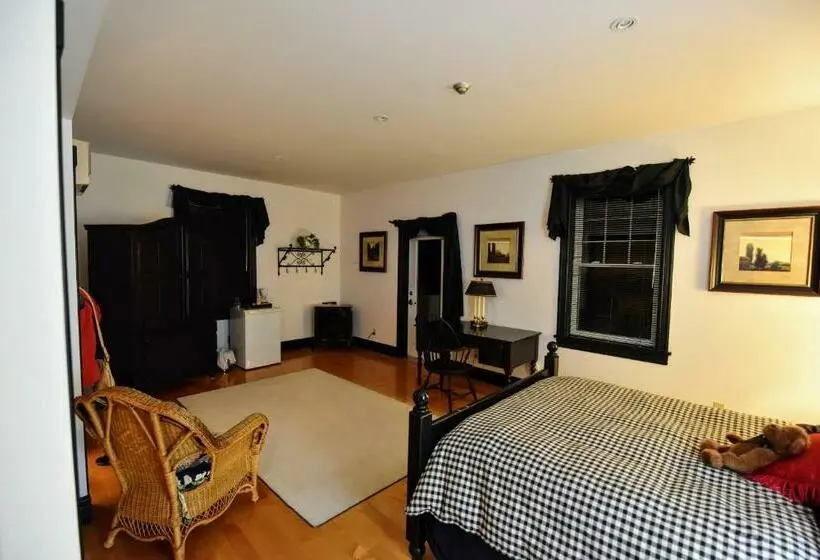 ジュニアスイート, The Burleigh Falls Inn & Suites