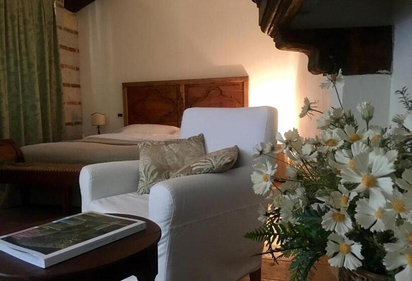 اتاق لوکس, Dimora Storica La Corte Delle 4 Stagioni