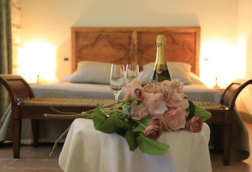 اتاق لوکس, Dimora Storica La Corte Delle 4 Stagioni