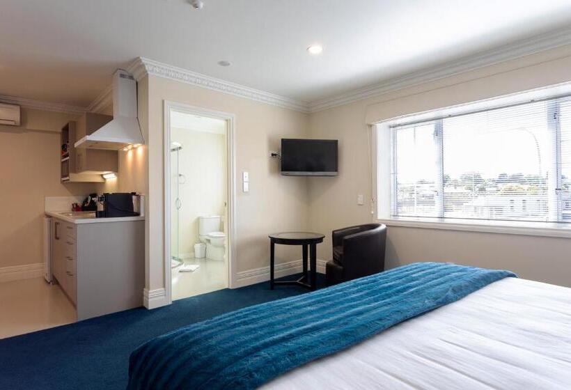 חדר סטודיו סטנדרד, Tuakau