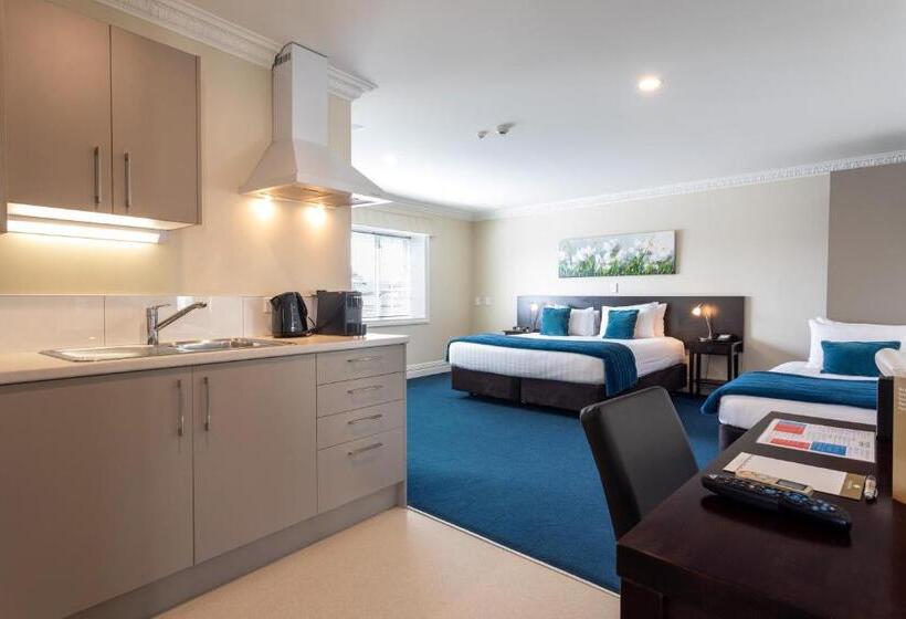 חדר סטודיו סטנדרד, Tuakau