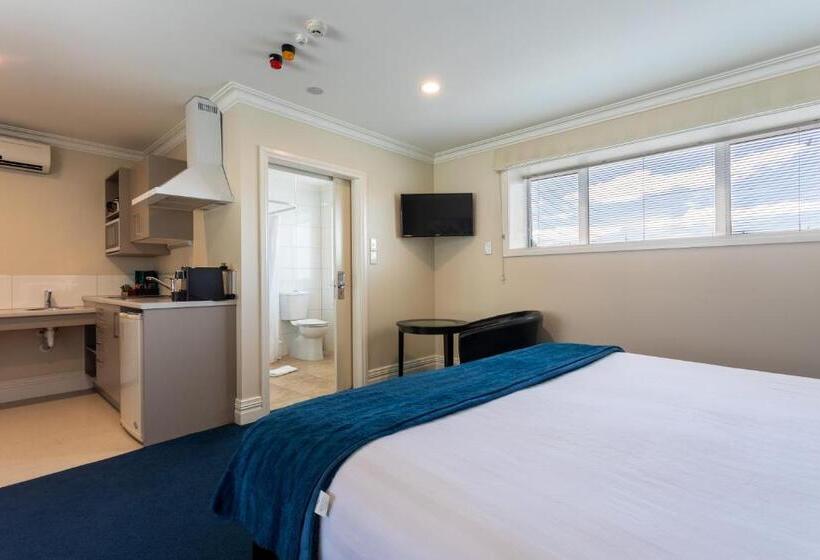 חדר סטודיו סטנדרד, Tuakau