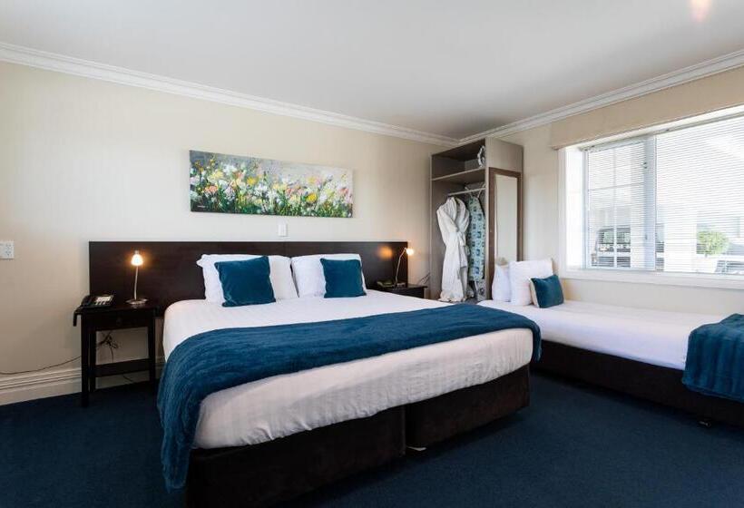 חדר סטודיו סטנדרד, Tuakau