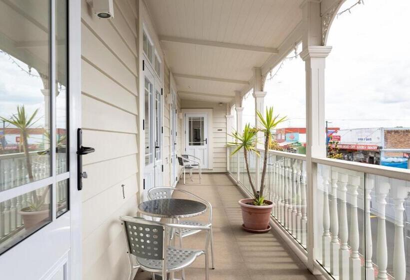 חדר פרמיום עם מרפסת, Tuakau