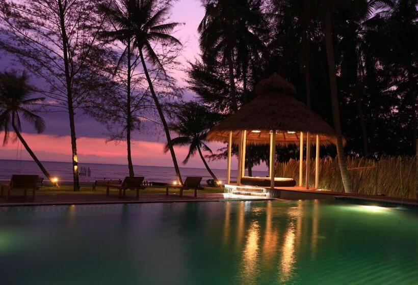 اتاق خانوادگی با چشم‌انداز باغ, Meet The Sea Resort