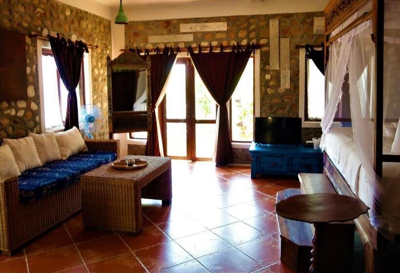 Трехместный Номер Deluxe Вид на Море, Breve Azurine Lagoon Resort