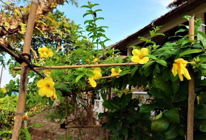 בקתה דלוקס, Breve Azurine Lagoon Resort