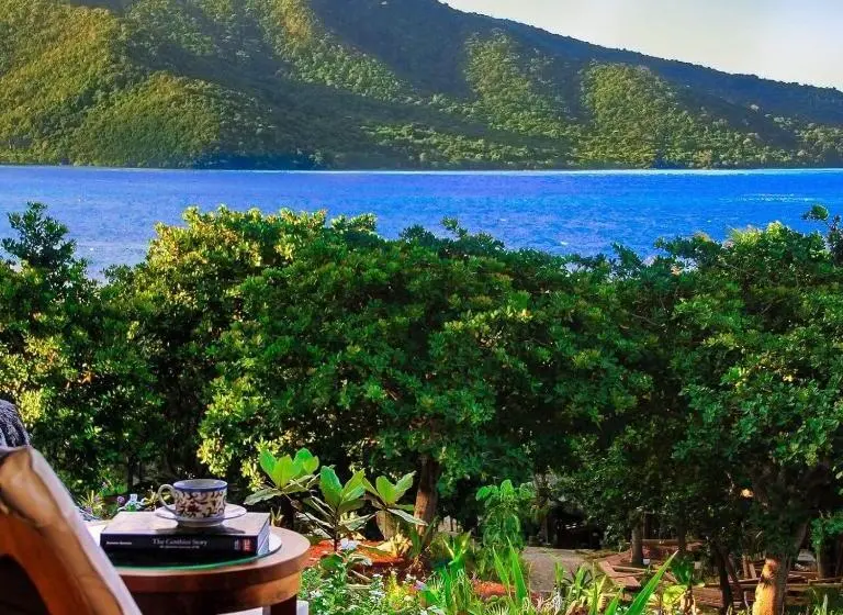 デラックスバンガロー, Breve Azurine Lagoon Resort