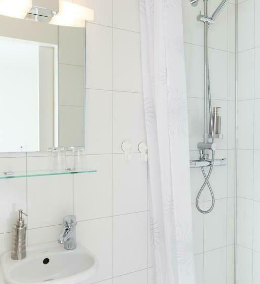 اتاق استاندارد, West