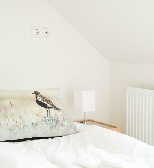 اتاق استاندارد, West