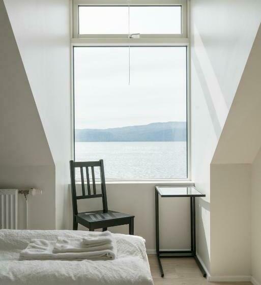 اتاق استاندارد, West