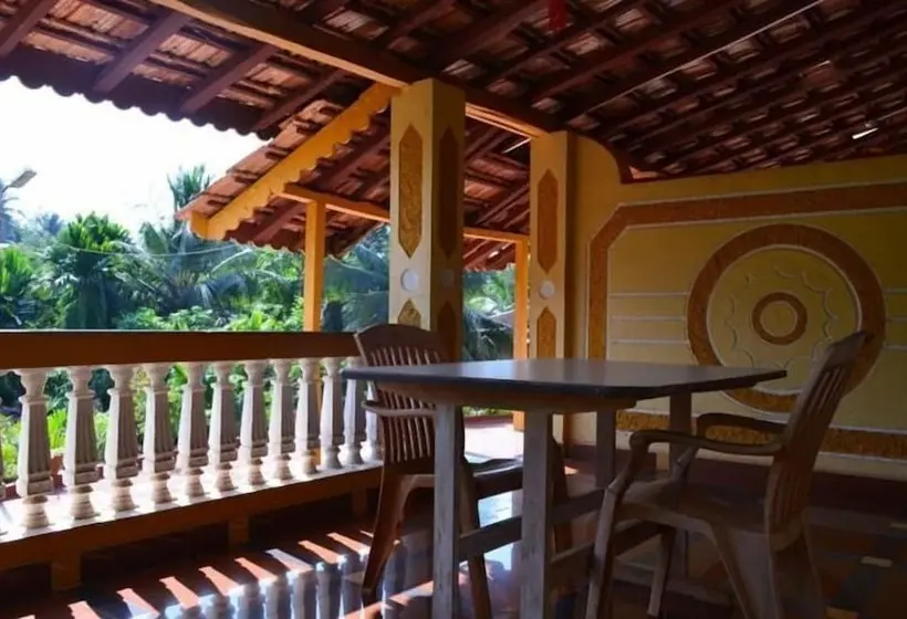 デラックスルーム, Nisarg Resort