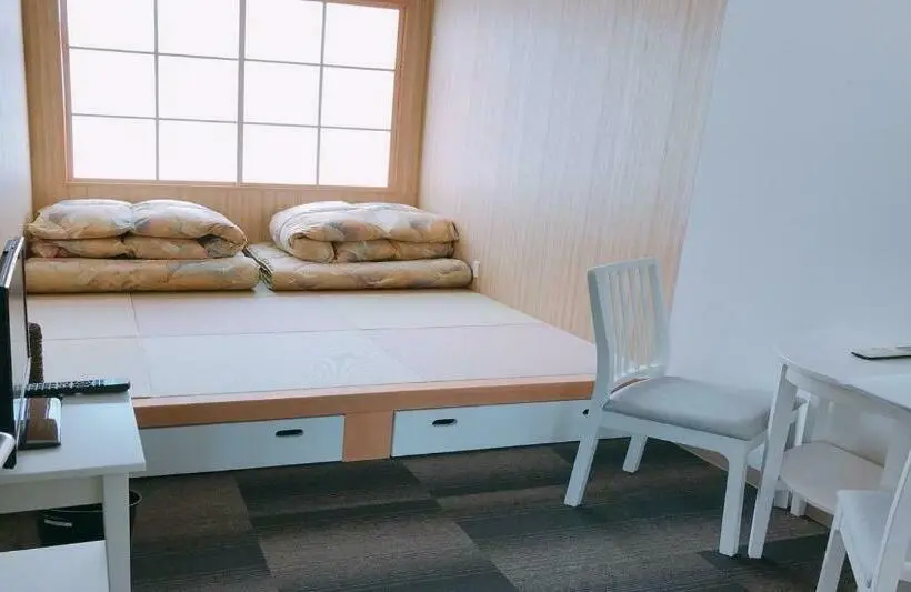 スタンダードスタジオ, Kibotcha Hostel