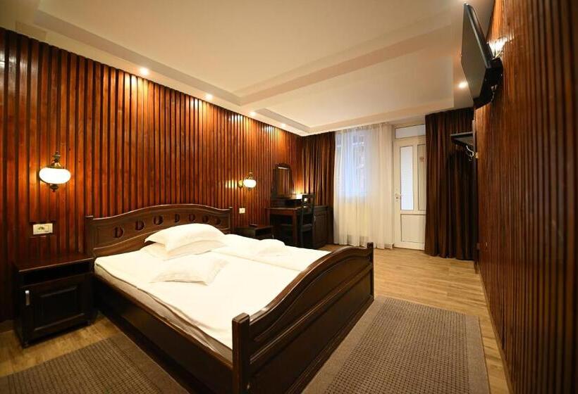 غرفة قياسية, Pensiunea Sarmis