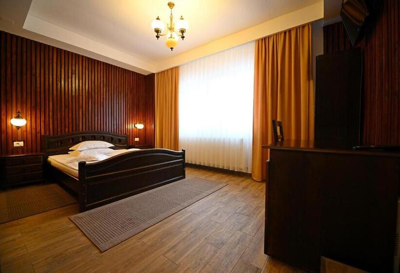 غرفة قياسية, Pensiunea Sarmis