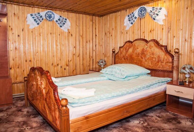 جناح, Pensiunea Sarmis