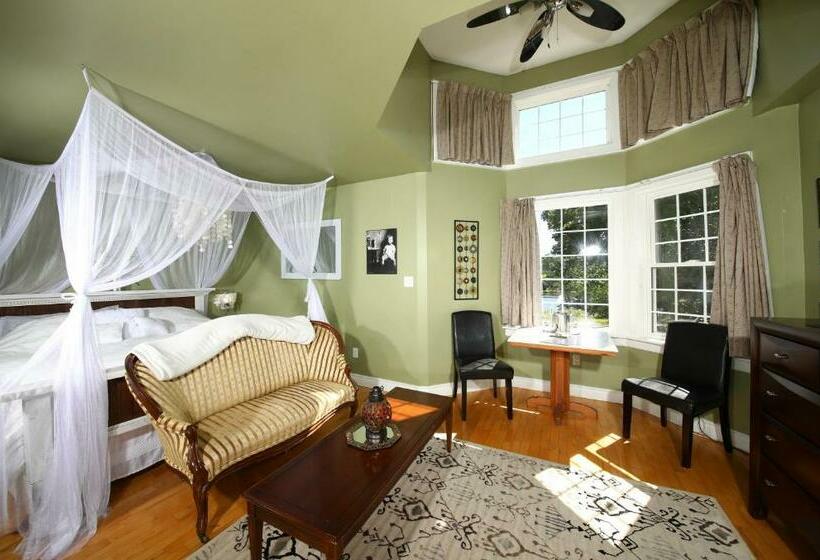 غرفة إدارية سرير كينج, The Lookout Inn