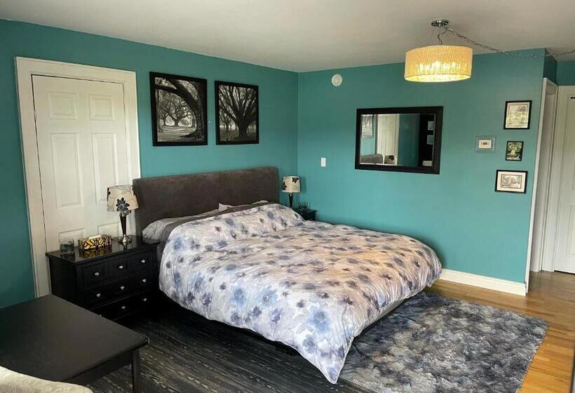 غرفة قياسية سرير كينج, The Lookout Inn