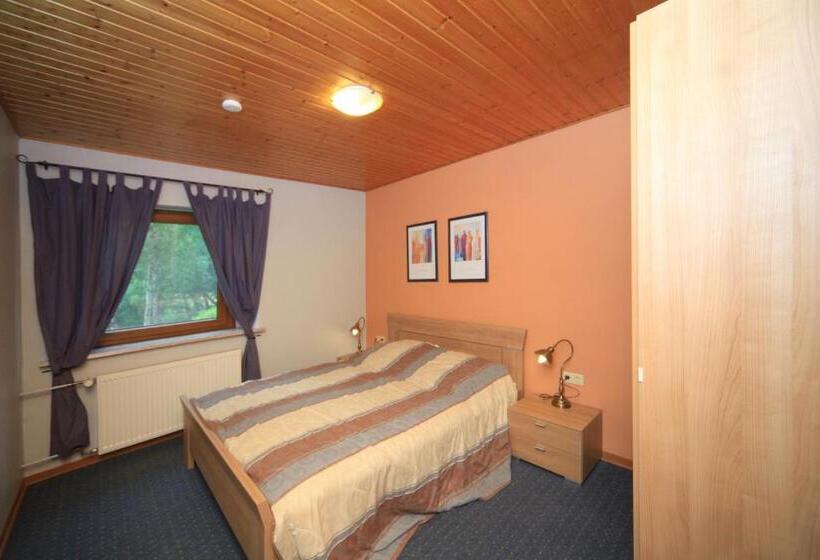 جناح, Altes Zollhaus Nähe Luxemburg