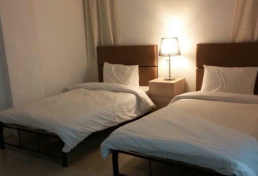 דירת חדר, Me 2 Kamphangsaen