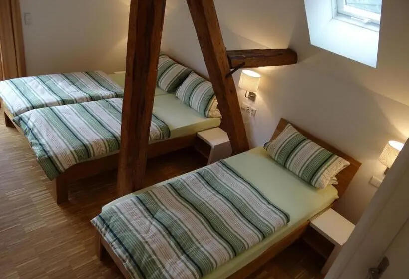 バルコニー付きスタンダードトリプルルーム, Landgasthaus Zum Seysingshof