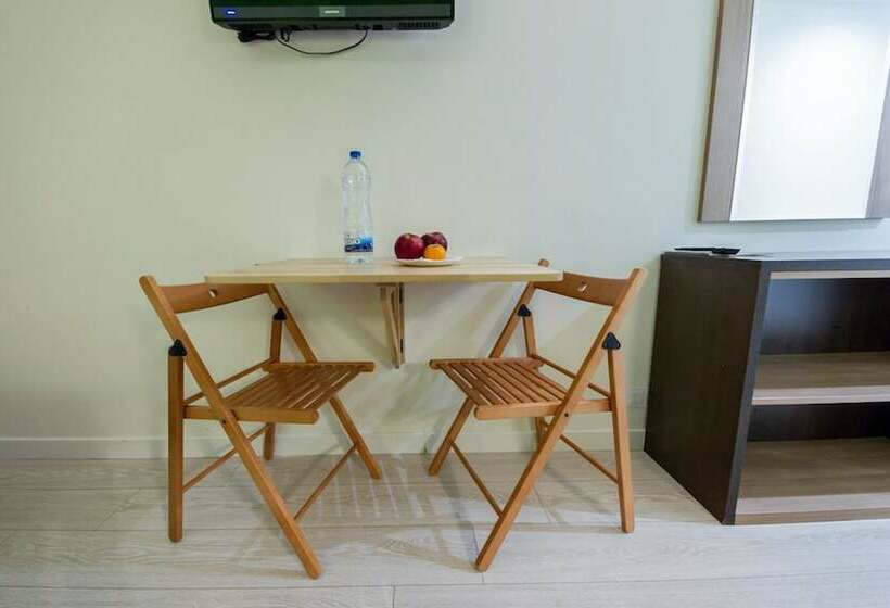 اتاق استاندارد سه نفره, Apartamentos Recoletos