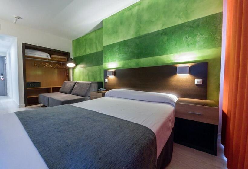 اتاق استاندارد سه نفره, Apartamentos Recoletos