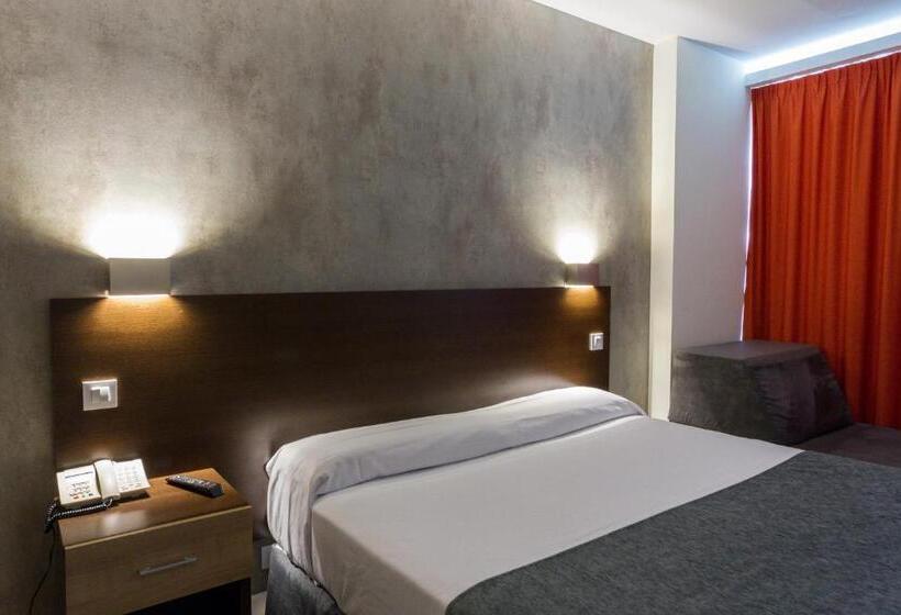 سوییت, Apartamentos Recoletos