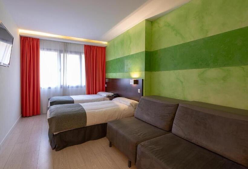 اتاق خانوادگی, Apartamentos Recoletos